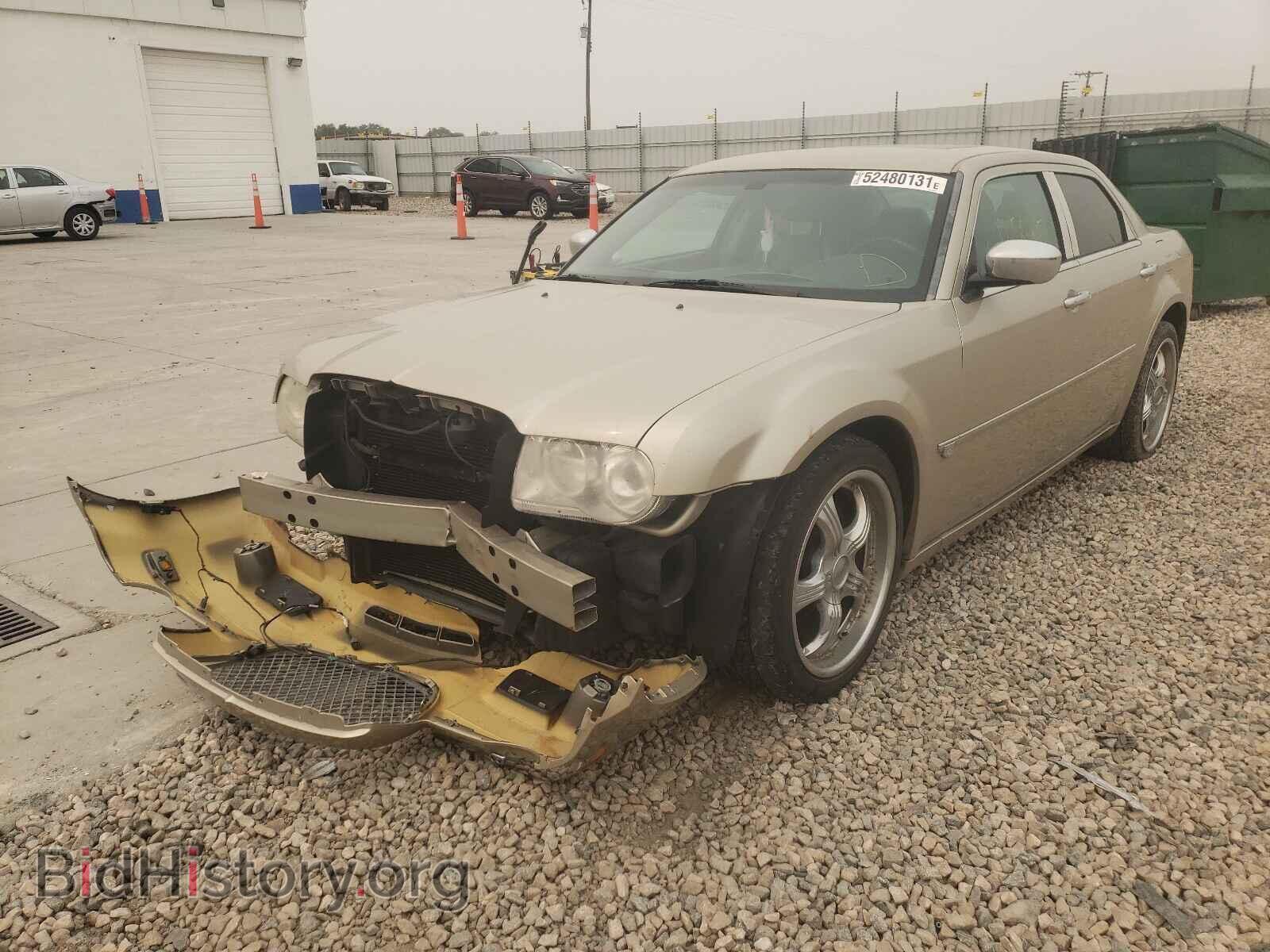 2006 CHRYSLER 300 - VIN: 2C3KA63H36H198429 - Фото 2