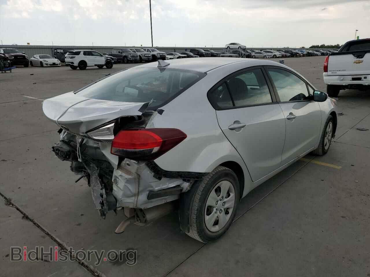 2017 KIA FORTE - VIN: 3KPFL4A77HE046965 - Photo 4