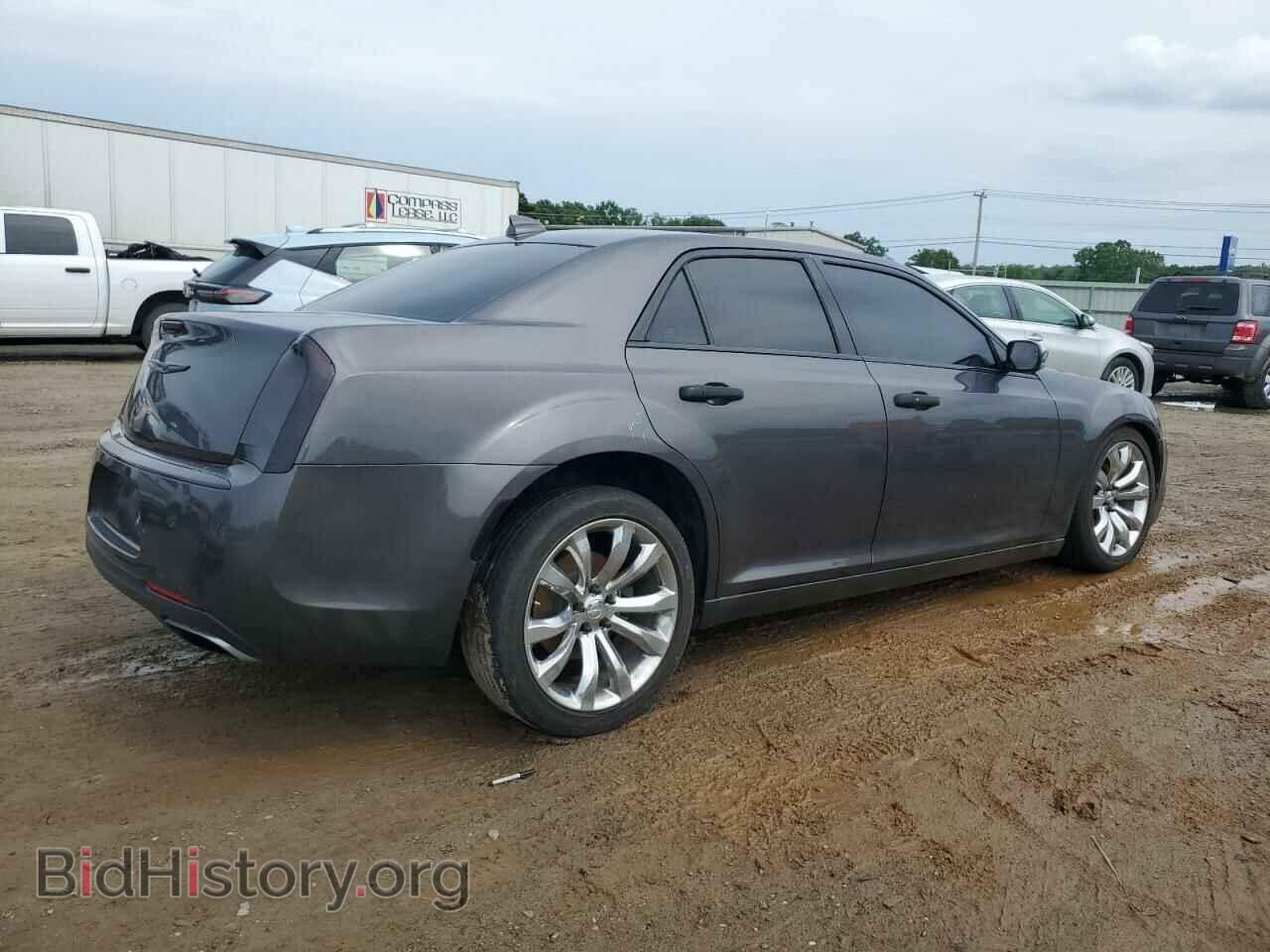 2016 CHRYSLER 300 - VIN: 2C3CCAET2GH219971 - Фото 3