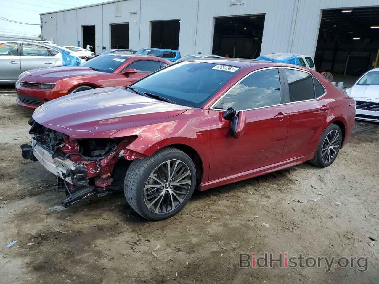 Photo 4T1B11HK3JU588466 - TOYOTA CAMRY 2018