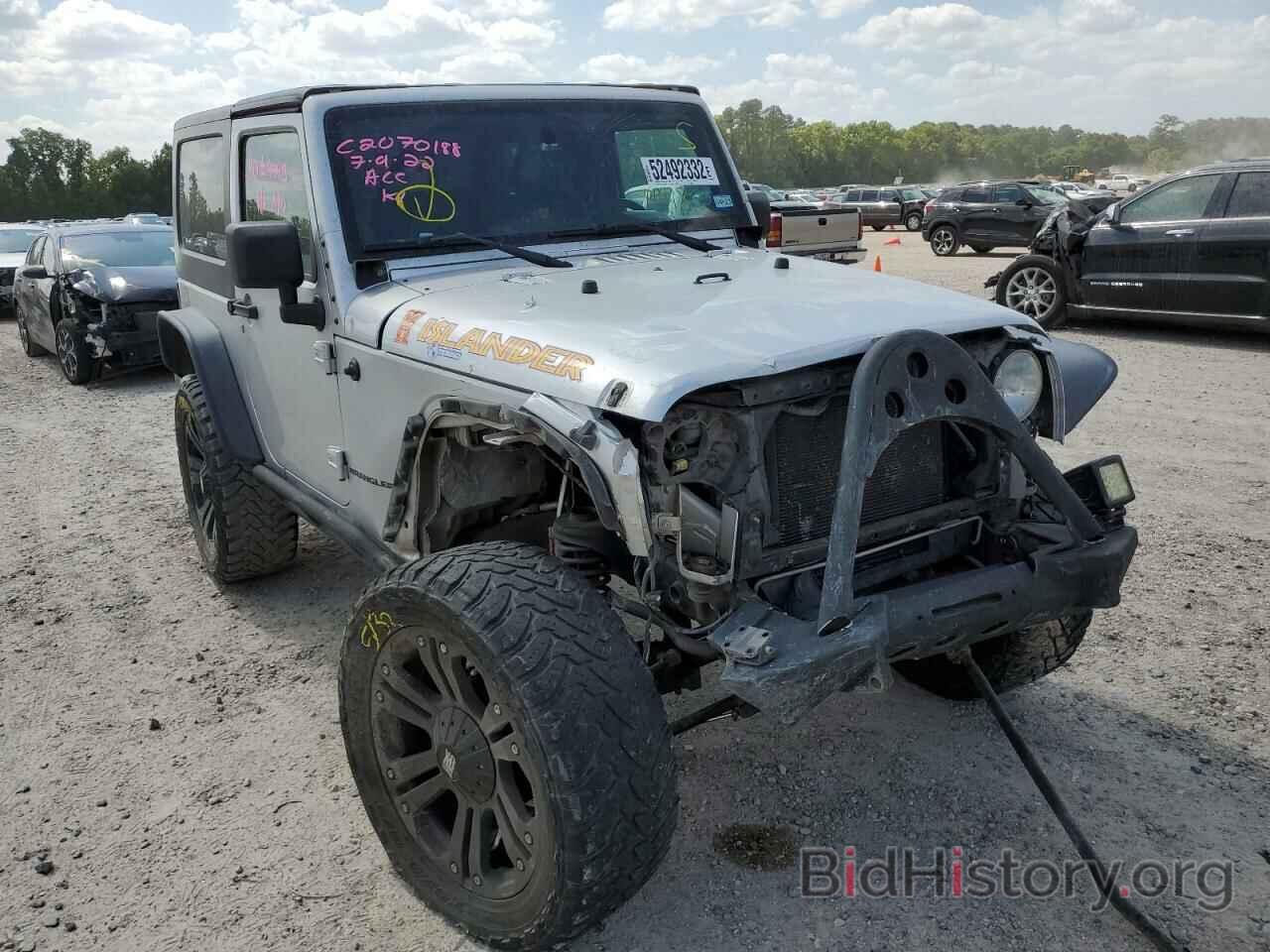 Photo 1J4GA2D16AL160873 - JEEP WRANGLER 2010