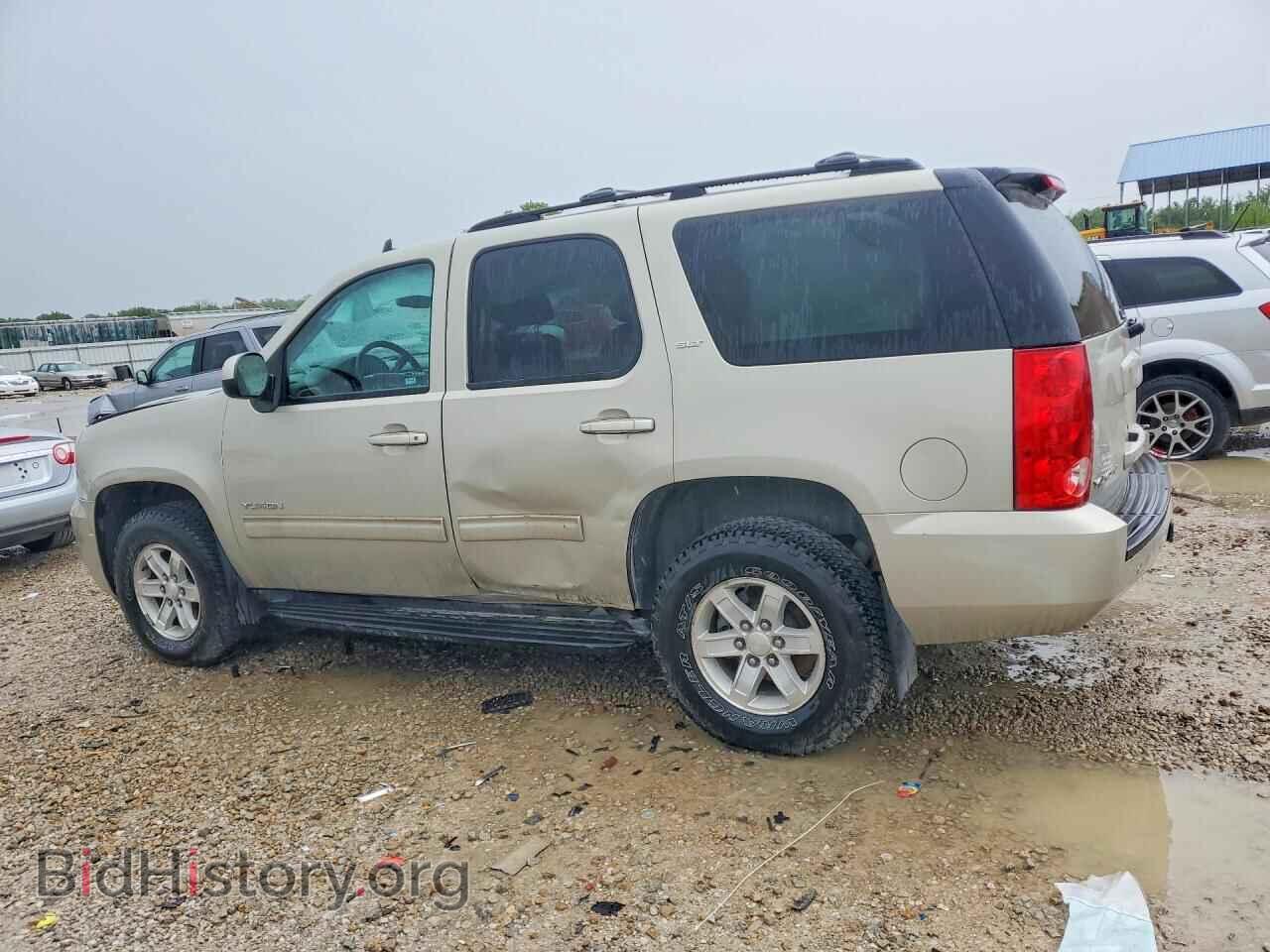 2014 GMC YUKON - VIN: 1GKS2CE07ER193851 - Photo 2