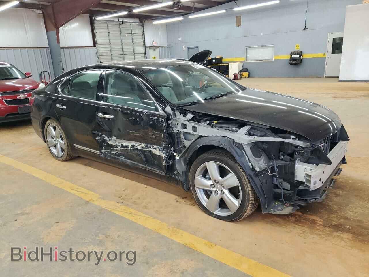 2011 LEXUS LS460 - VIN: JTHBL5EF8B5106422 - Photo 4