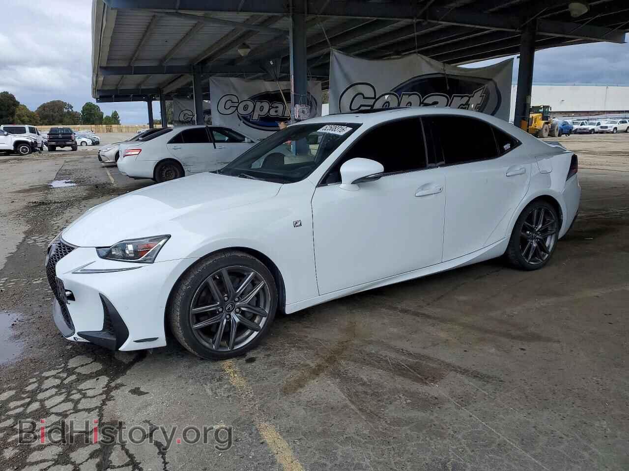 Photo JTHBA1D27J5068810 - LEXUS IS 2018