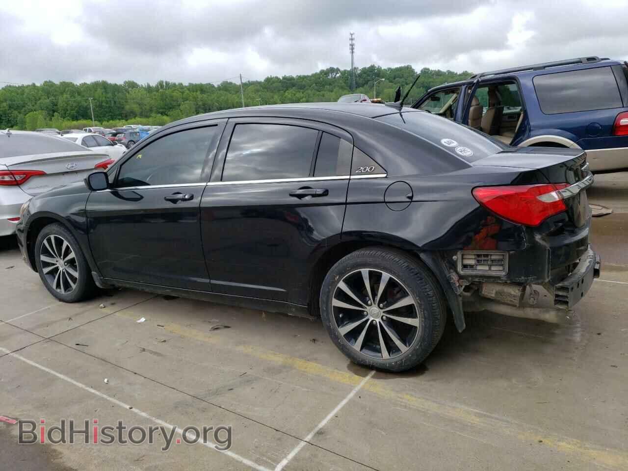 2013 CHRYSLER 200 - VIN: 1C3CCBCG0DN737169 - Фото 2