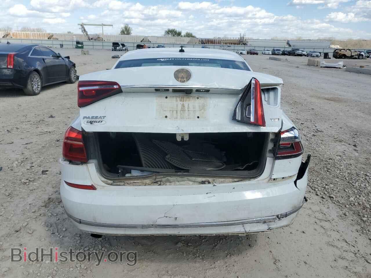 2017 VOLKSWAGEN PASSAT - VIN: 1VWAT7A37HC007323 - Фото 6