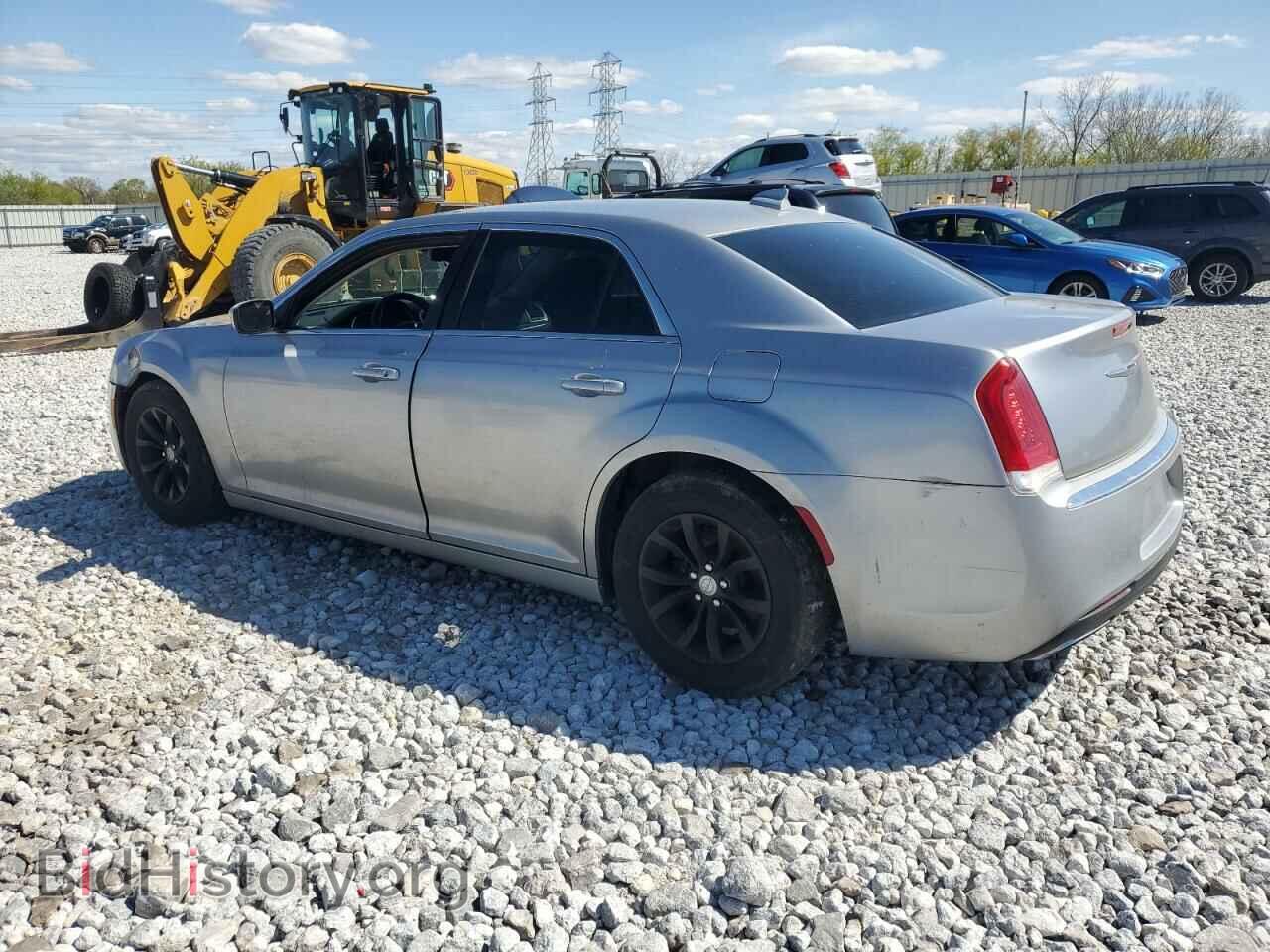 2015 CHRYSLER 300 - VIN: 2C3CCAAG3FH766707 - Фото 2