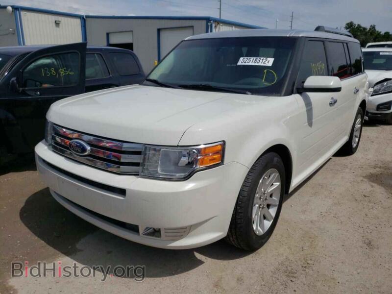 2011 Ford FLEX (VIN 2FMGK5CC6BBD33411) — фото 2 из 10