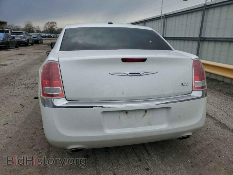2014 Chrysler 300 (VIN 2C3CCAAG9EH376483) — photo 6 of 12