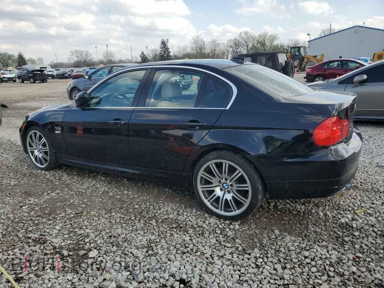 2011 BMW 3 SERIES - VIN: WBAPL5C58BA920866 - Фото 2