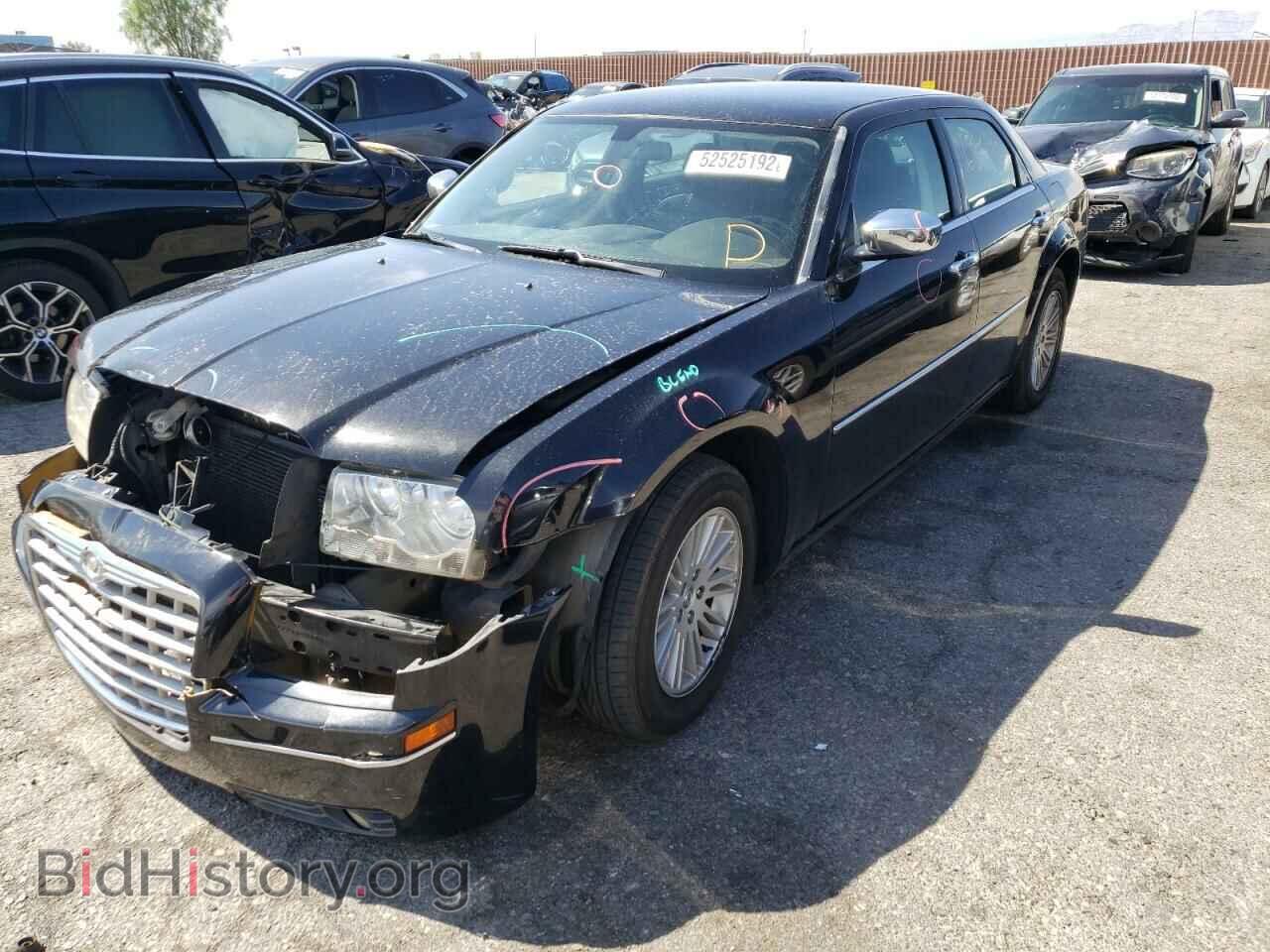 2010 CHRYSLER 300 - VIN: 2C3CA5CV5AH230486 - Фото 2
