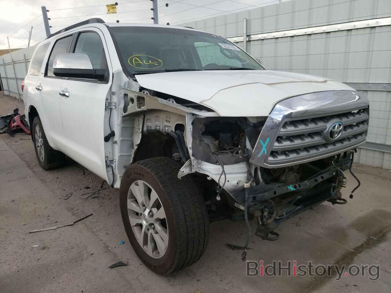 Photo 5TDJY5G19BS054678 - TOYOTA SEQUOIA 2011