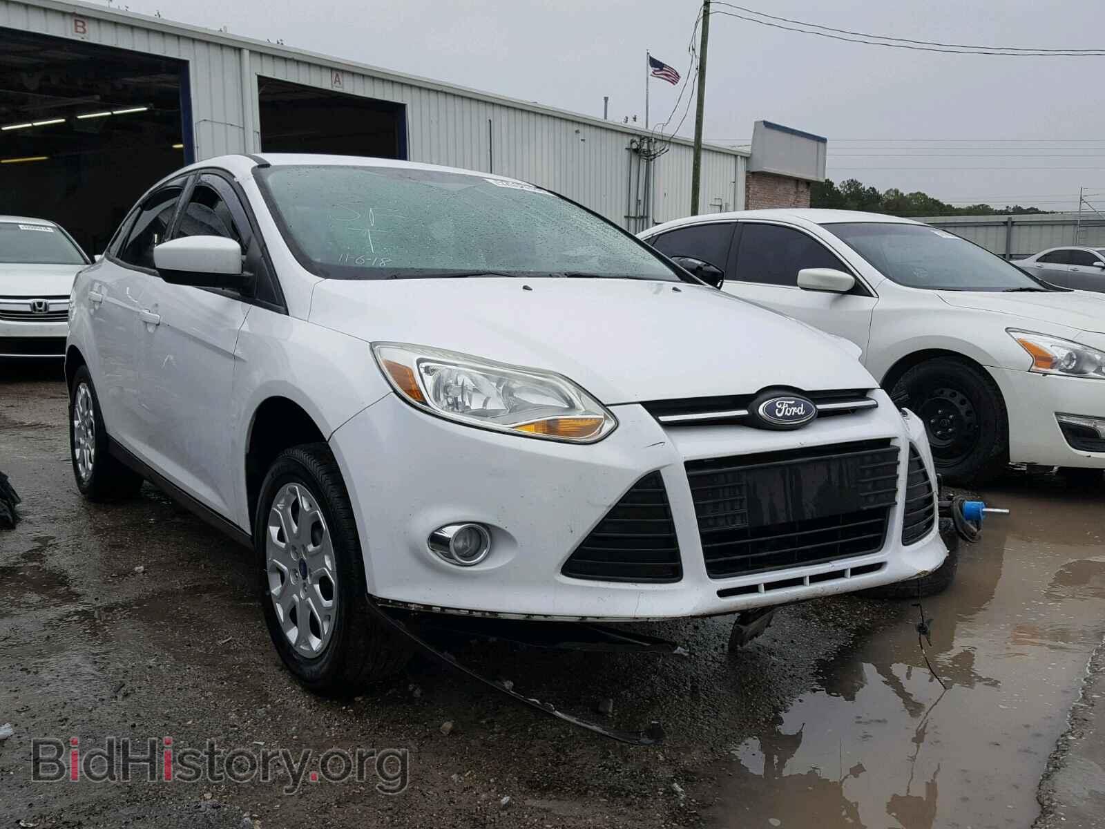 Photo 1FAHP3F21CL282179 - FORD FOCUS 2012