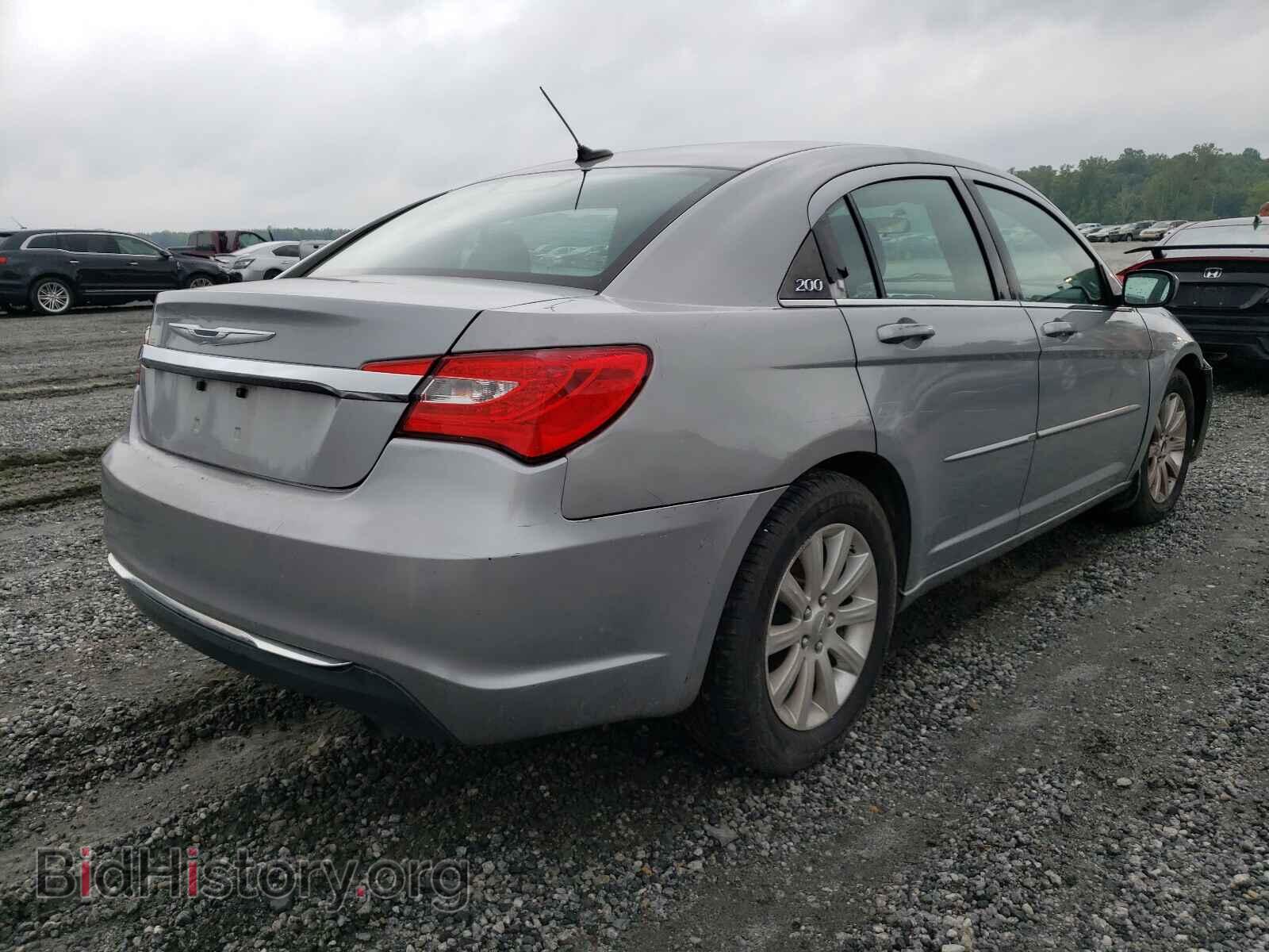 2013 CHRYSLER 200 - VIN: 1C3CCBBB8DN557900 - Фото 4