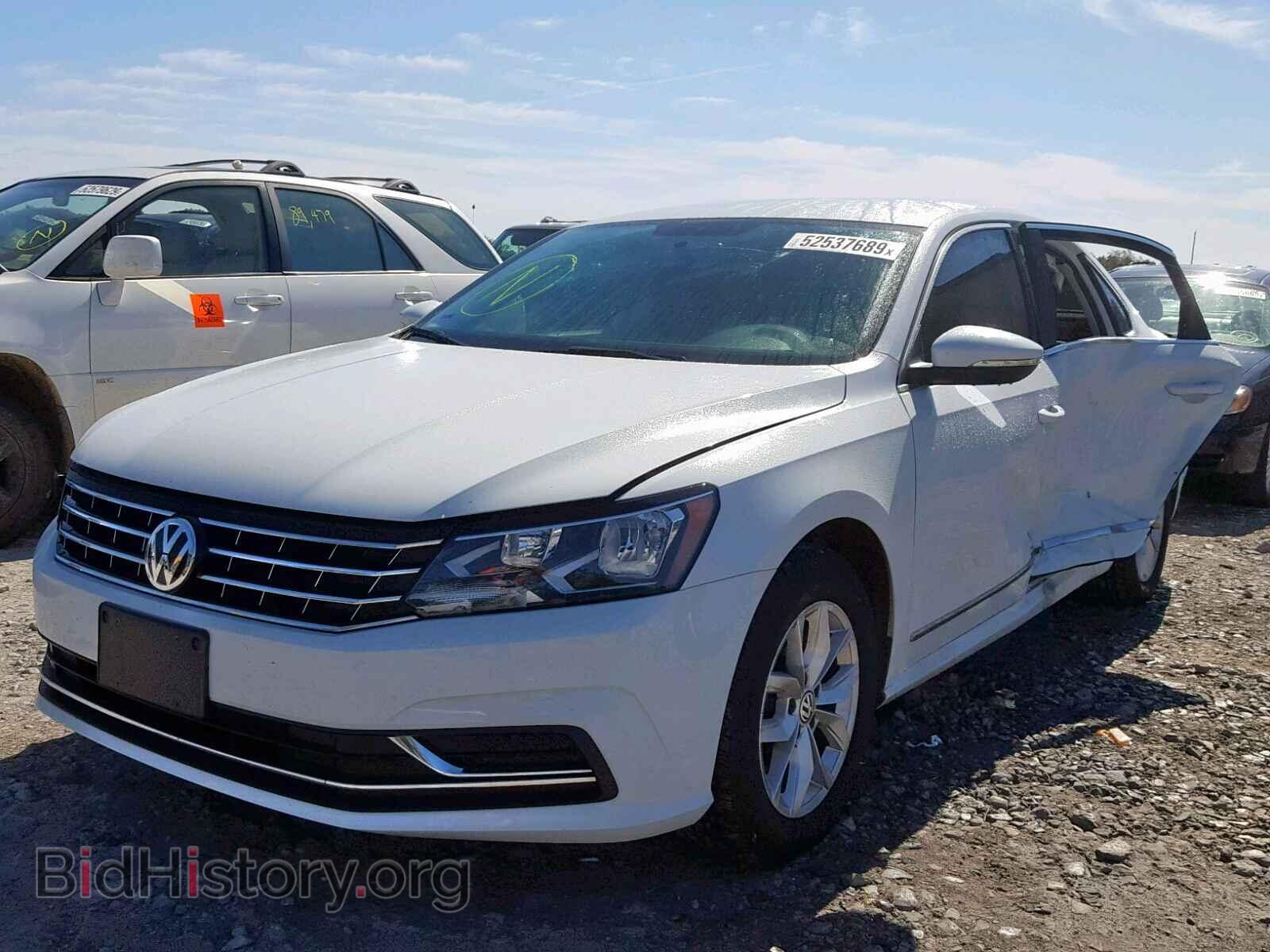 2017 VOLKSWAGEN PASSAT - VIN: 1VWAT7A32HC054517 - Фото 2