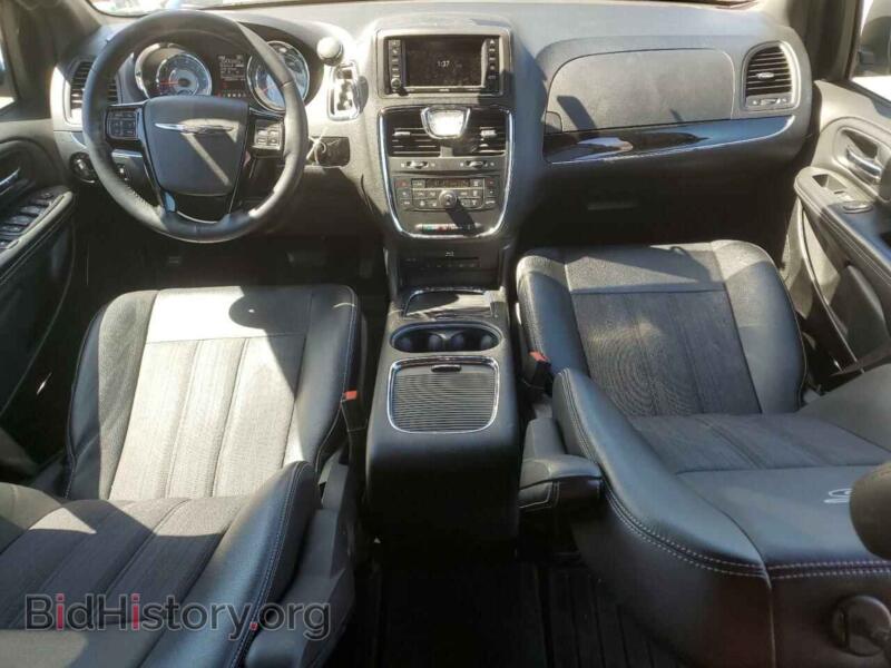 2016 Chrysler MINIVAN (VIN 2C4RC1HGXGR133547) — photo 8 of 13