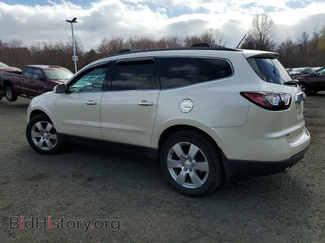 2013 CHEVROLET TRAVERSE - VIN: 1GNKVLKD4DJ186516 - Фото 2