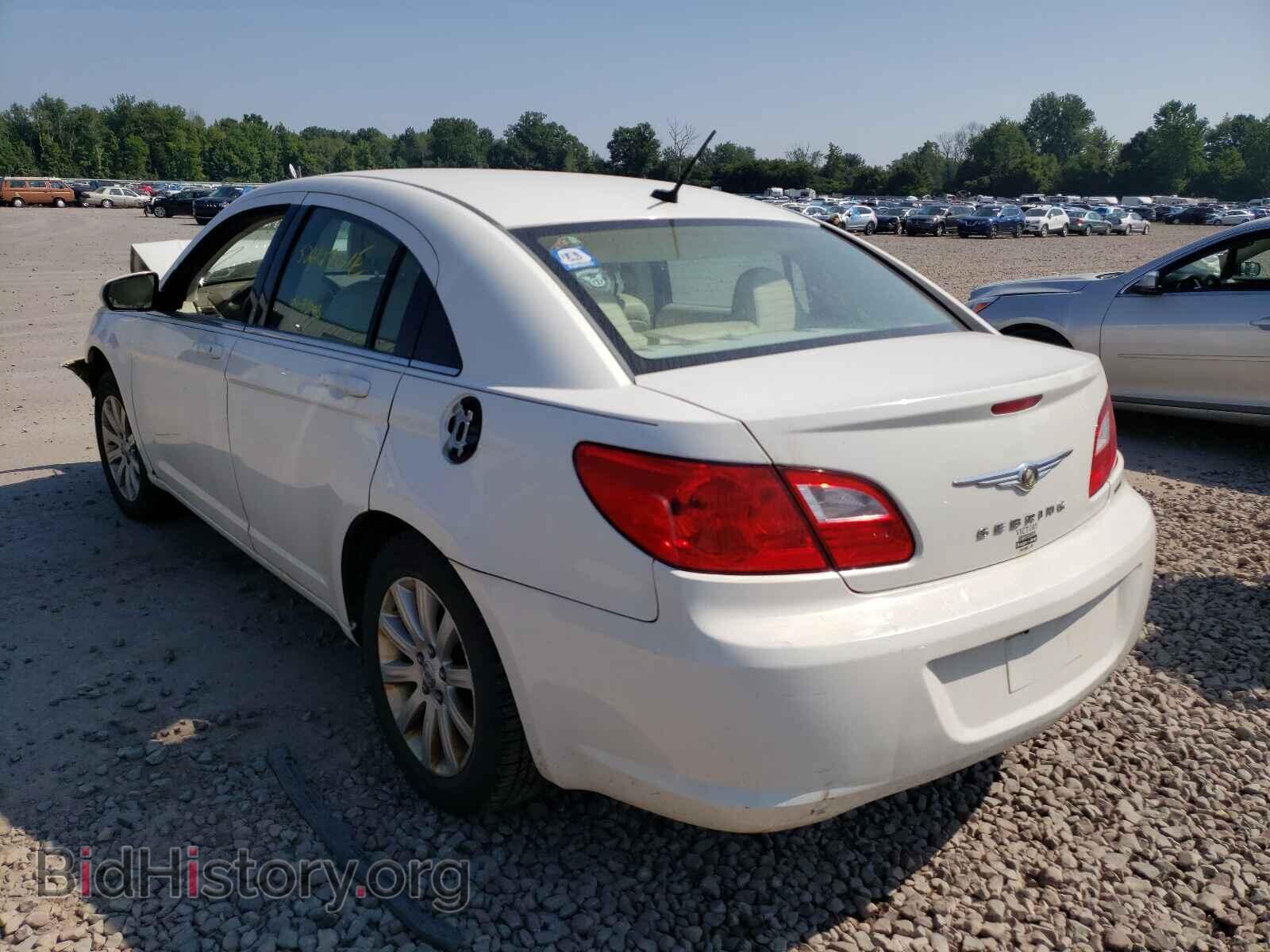 2010 CHRYSLER SEBRING - VIN: 1C3CC5FBXAN188190 - Фото 3