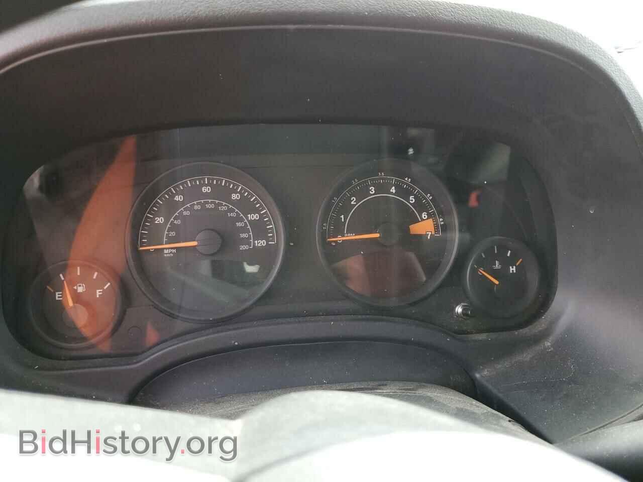 2014 JEEP COMPASS - VIN: 1C4NJDBB0ED800323 - Photo 9