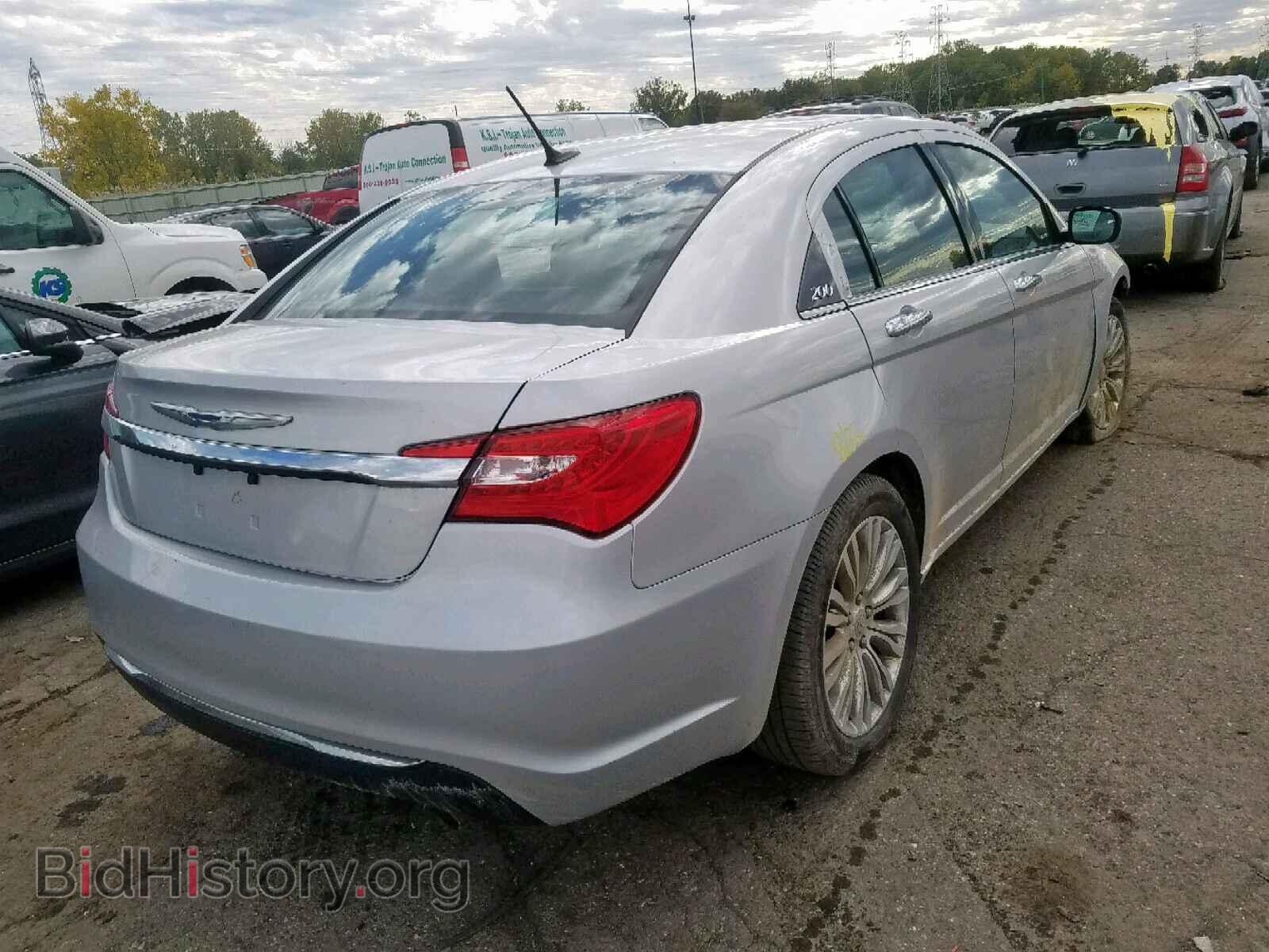 2012 CHRYSLER 200 - VIN: 1C3CCBCB0CN303935 - Фото 4