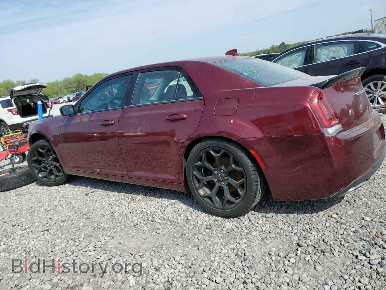 2019 CHRYSLER 300 - VIN: 2C3CCAAG3KH582510 - Фото 2