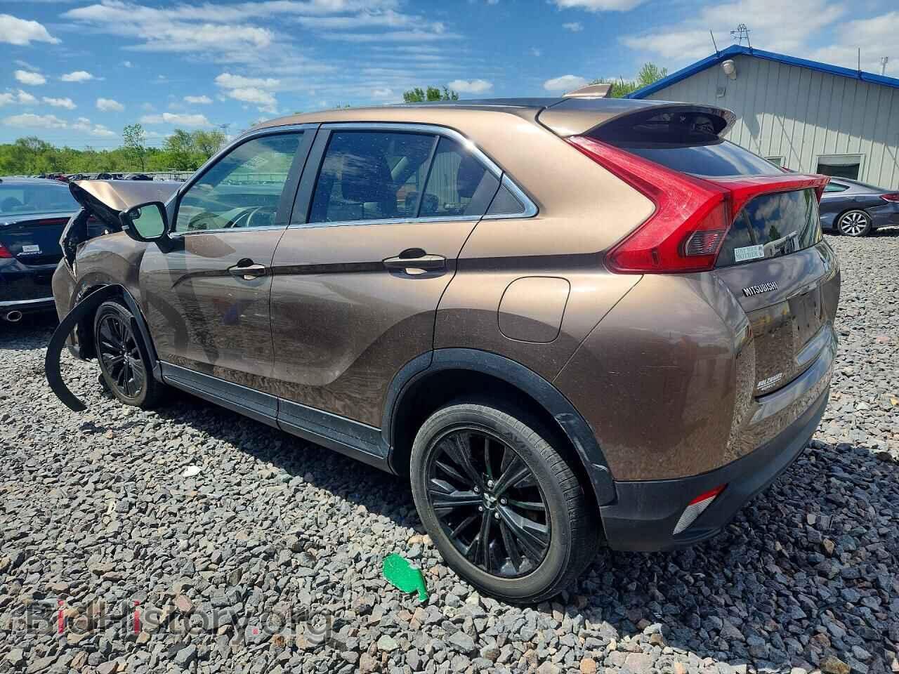2019 MITSUBISHI ECLIPSE - VIN: JA4AT4AA5KZ021820 - Photo 2