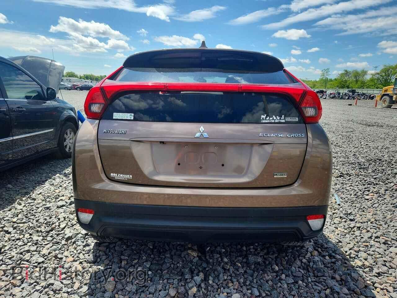 2019 MITSUBISHI ECLIPSE - VIN: JA4AT4AA5KZ021820 - Photo 6