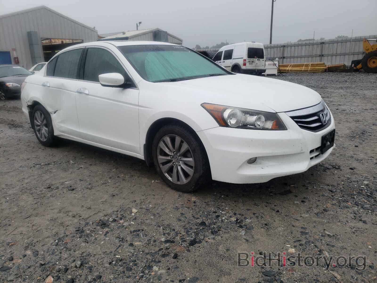 Photo 1HGCP3F80CA035595 - HONDA ACCORD 2012