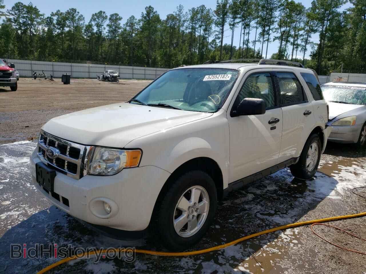 2011 FORD ESCAPE - VIN: 1FMCU0D78BKB81957 - Фото 2