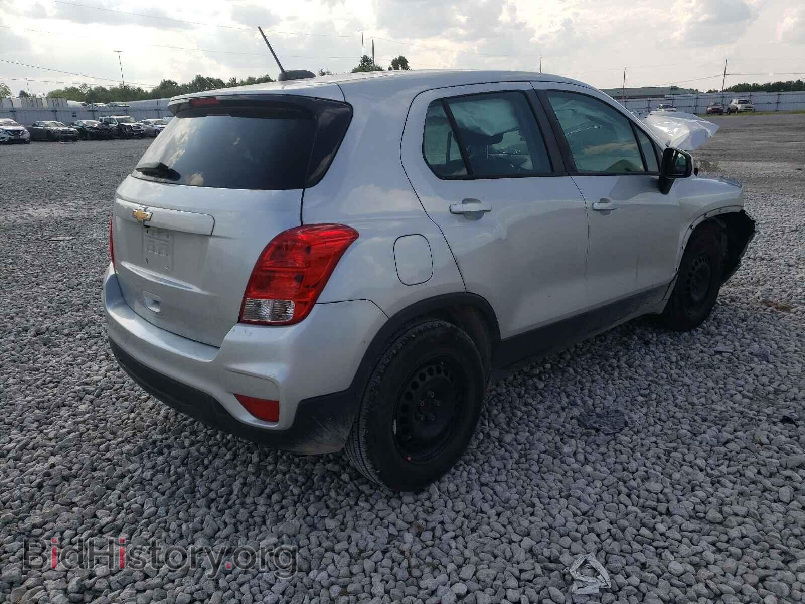 2017 CHEVROLET TRAX - VIN: 3GNCJKSB3HL213342 - Фото 4