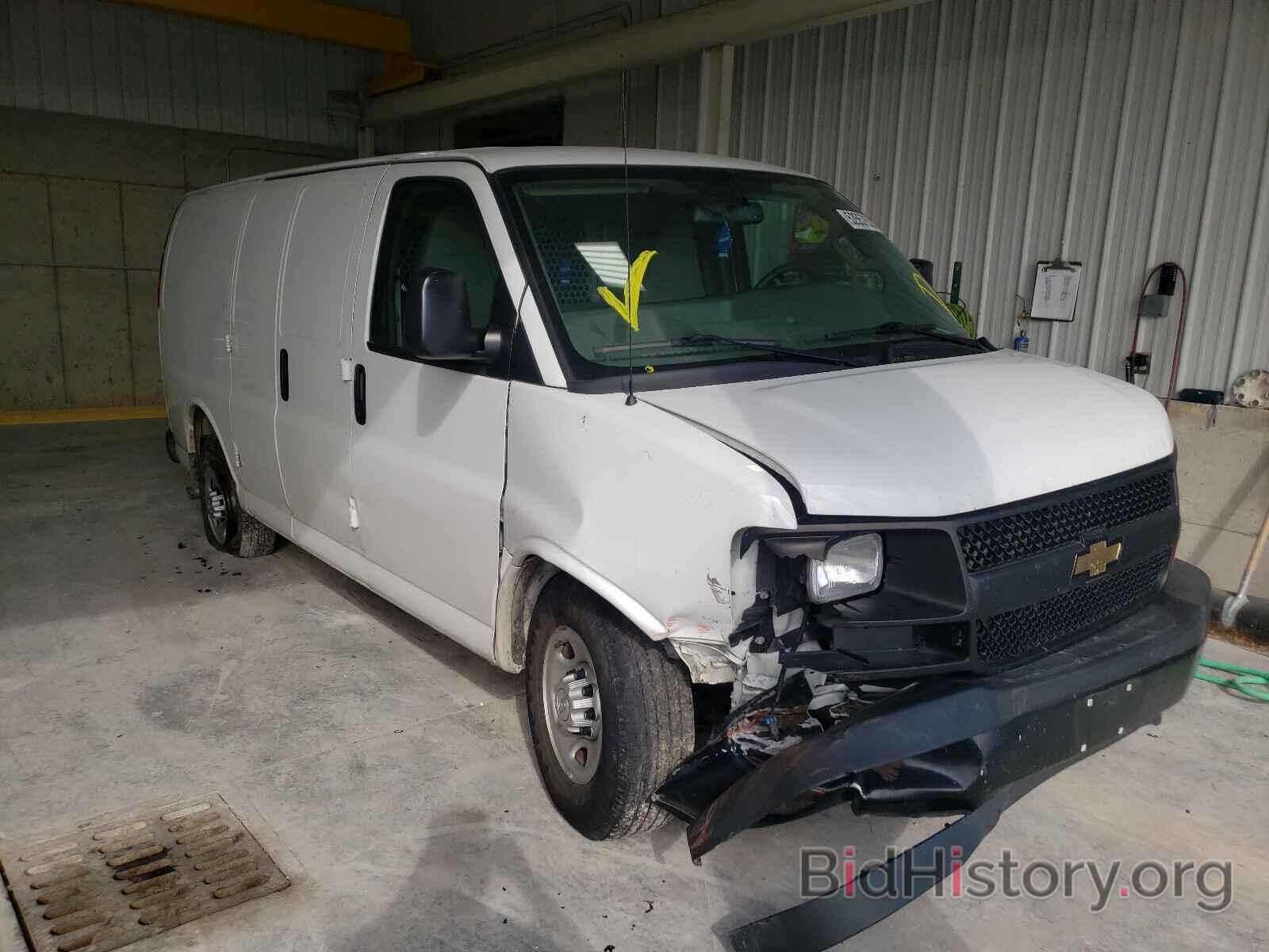 Photo 1GCWGAFF7H1339870 - CHEVROLET EXPRESS 2017