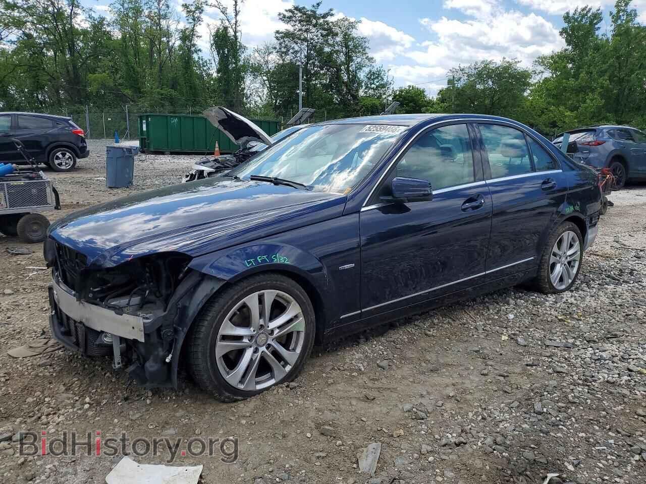 Photo WDDGF4HB7CA603106 - MERCEDES-BENZ C-CLASS 2012