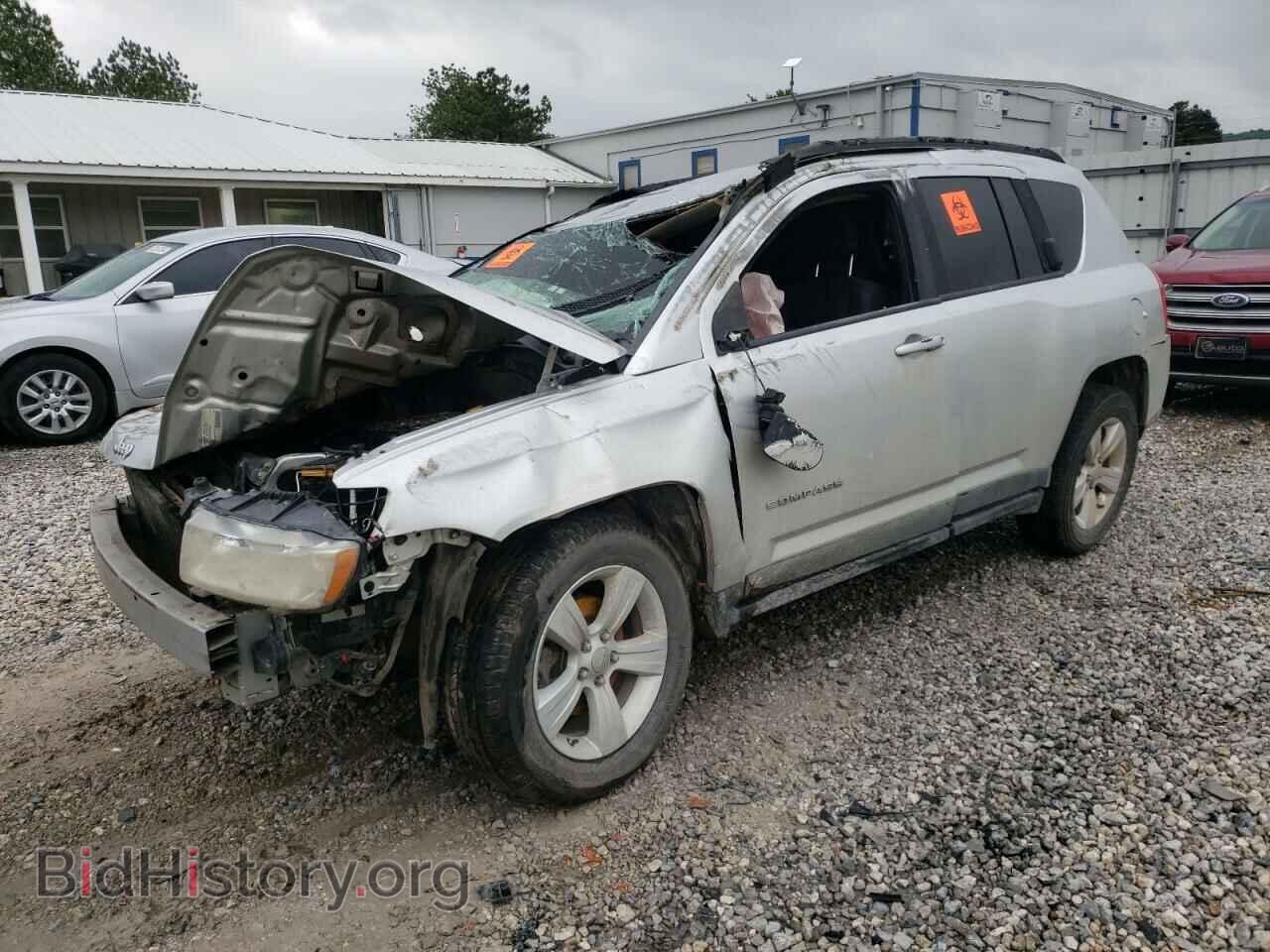 Photo 1J4NT1FA7BD272019 - JEEP COMPASS 2011