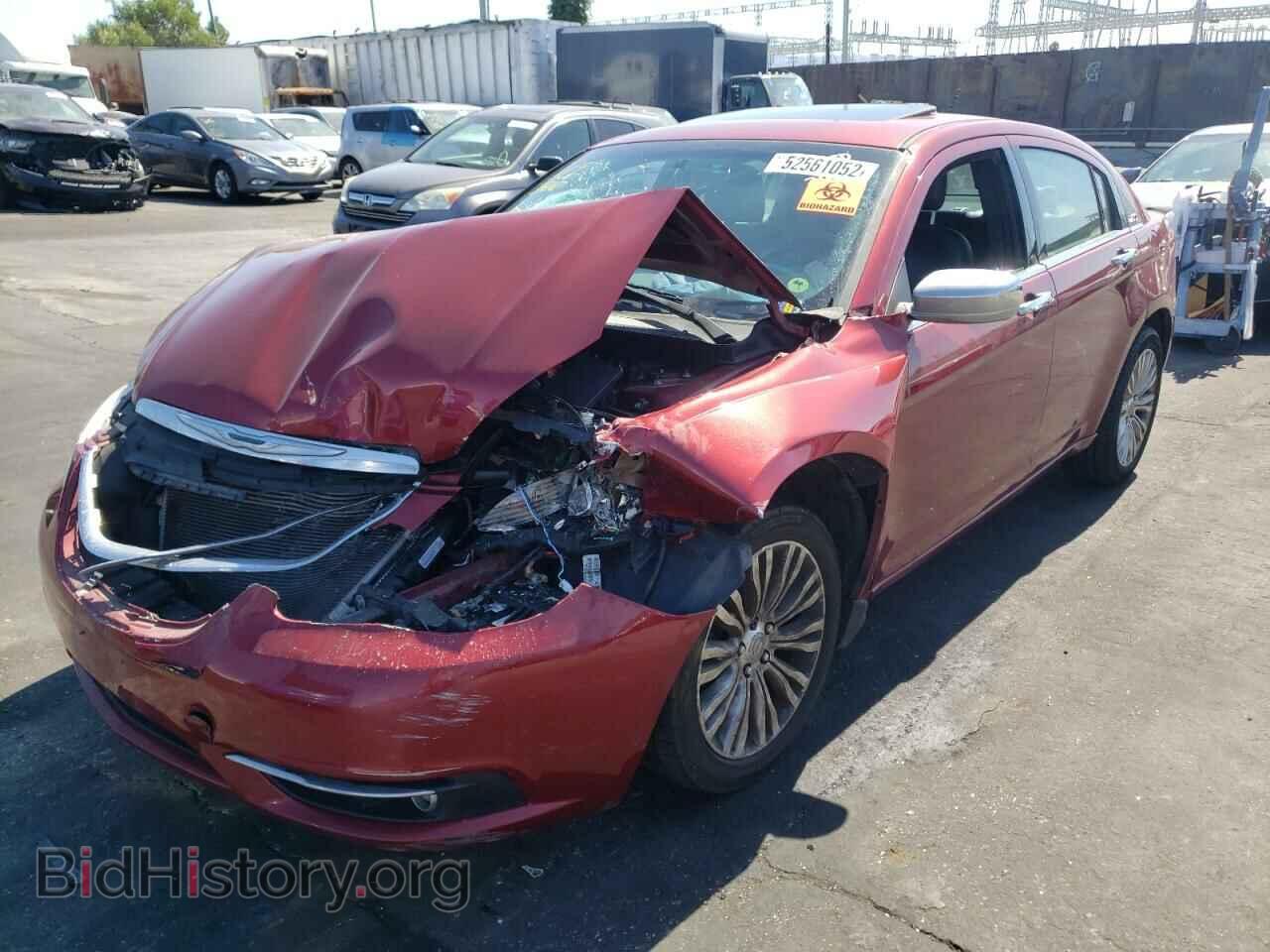 2012 CHRYSLER 200 - VIN: 1C3CCBCG8CN184754 - Фото 2