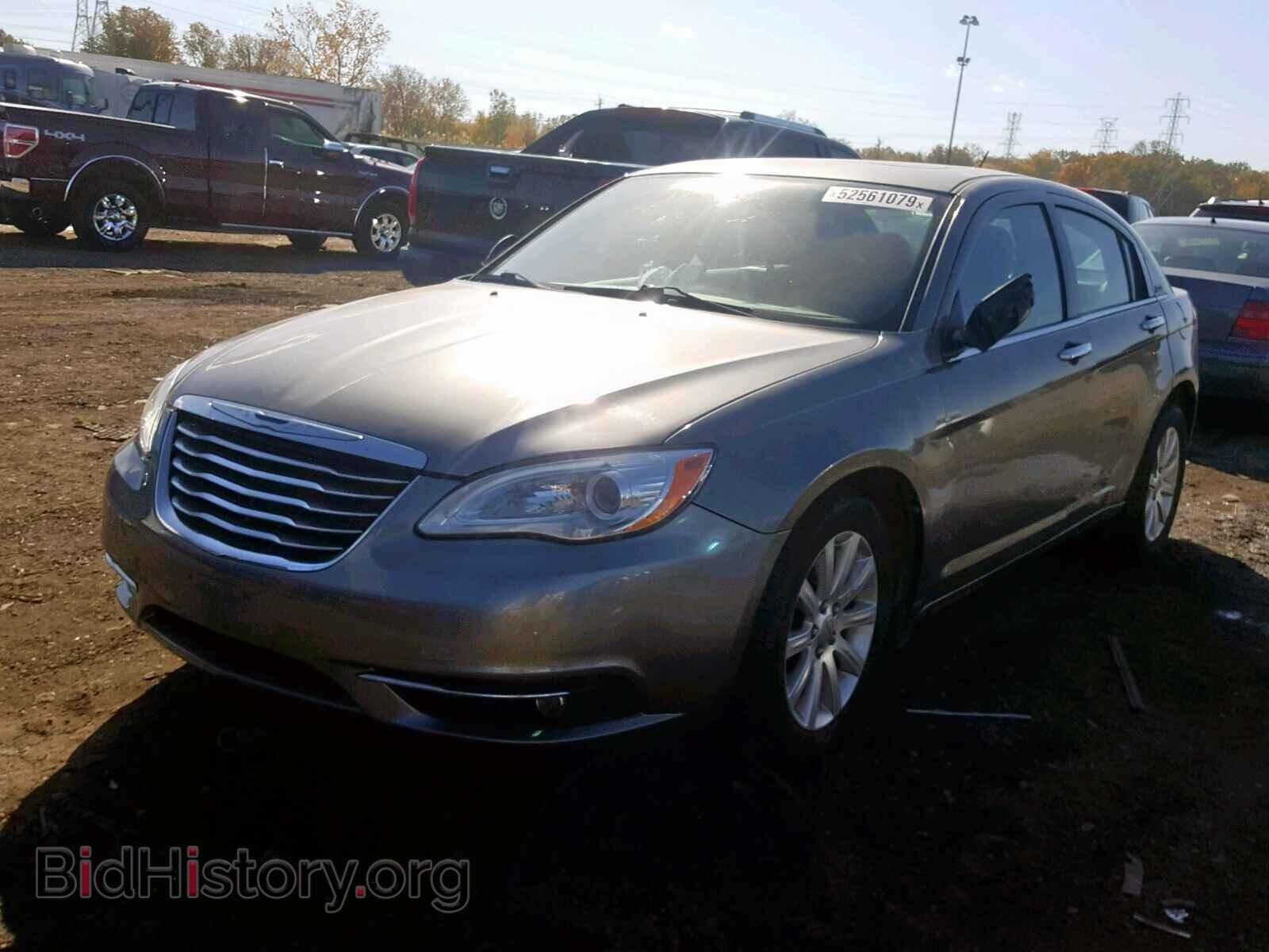 2013 CHRYSLER 200 - VIN: 1C3CCBCG2DN696575 - Photo 2