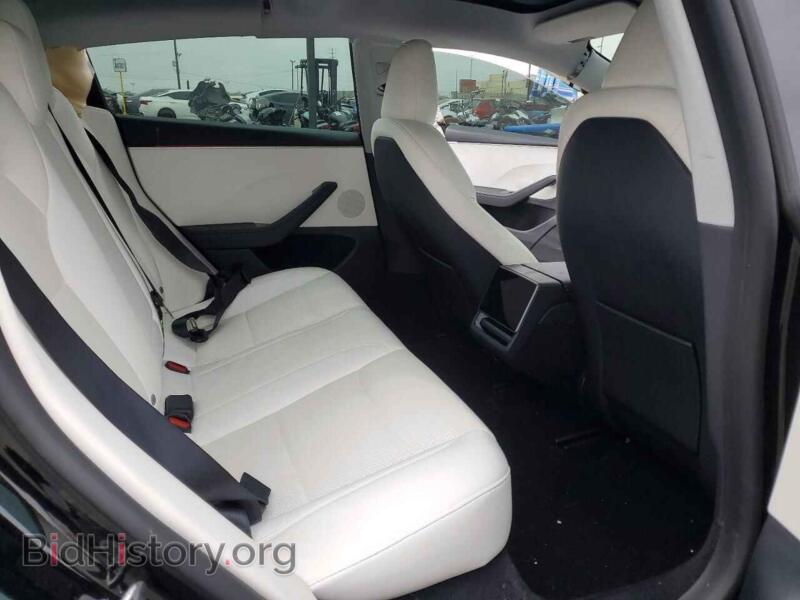 2024 Tesla MODEL 3 (VIN 5YJ3E1EA5RF829909) — фото 10 из 14