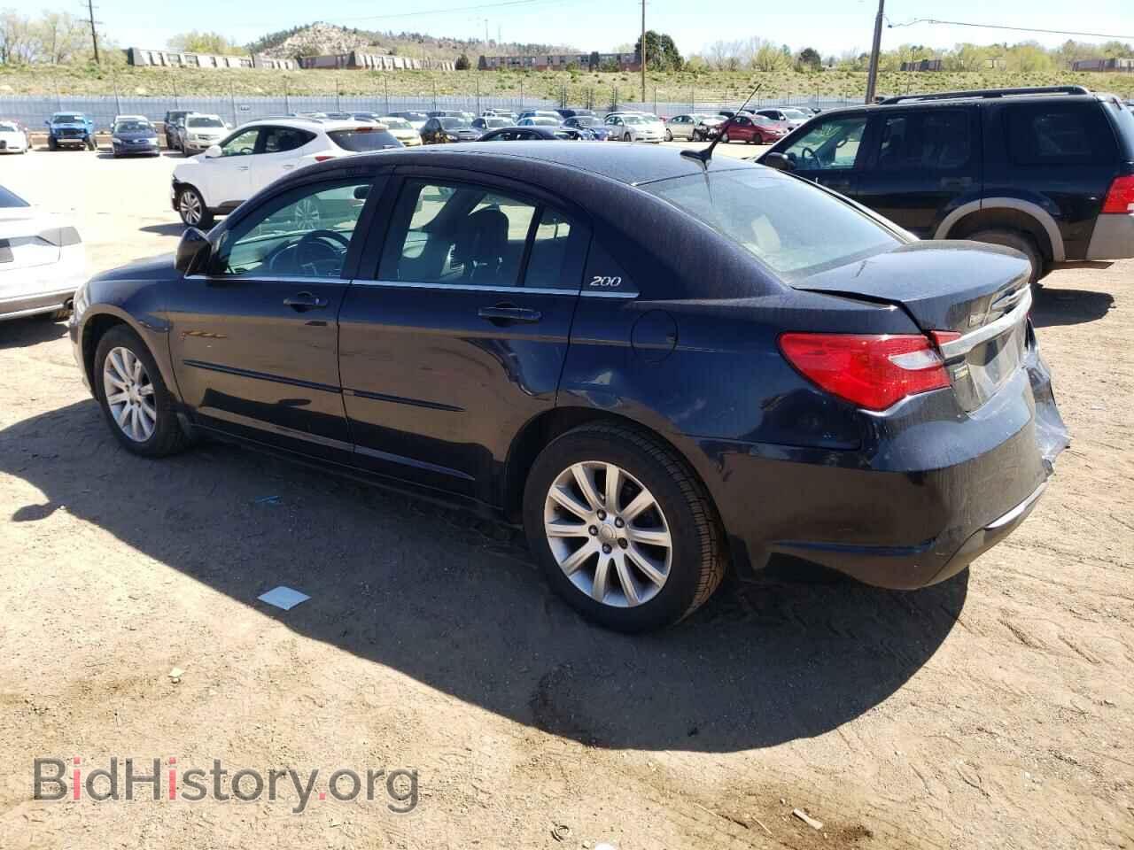 2011 CHRYSLER 200 - VIN: 1C3BC1FG3BN552550 - Фото 2