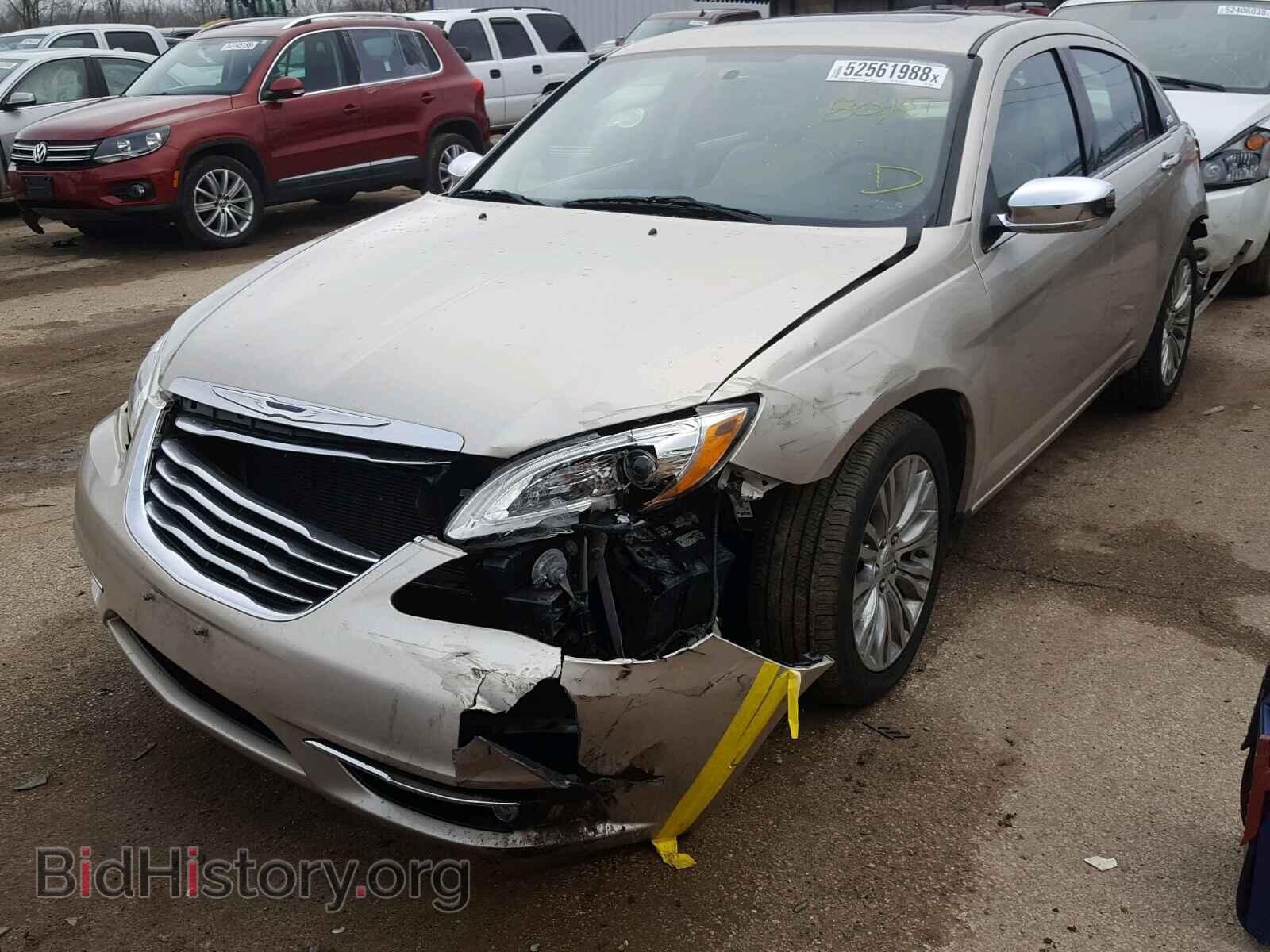 2013 CHRYSLER 200 - VIN: 1C3CCBCG6DN653146 - Фото 2