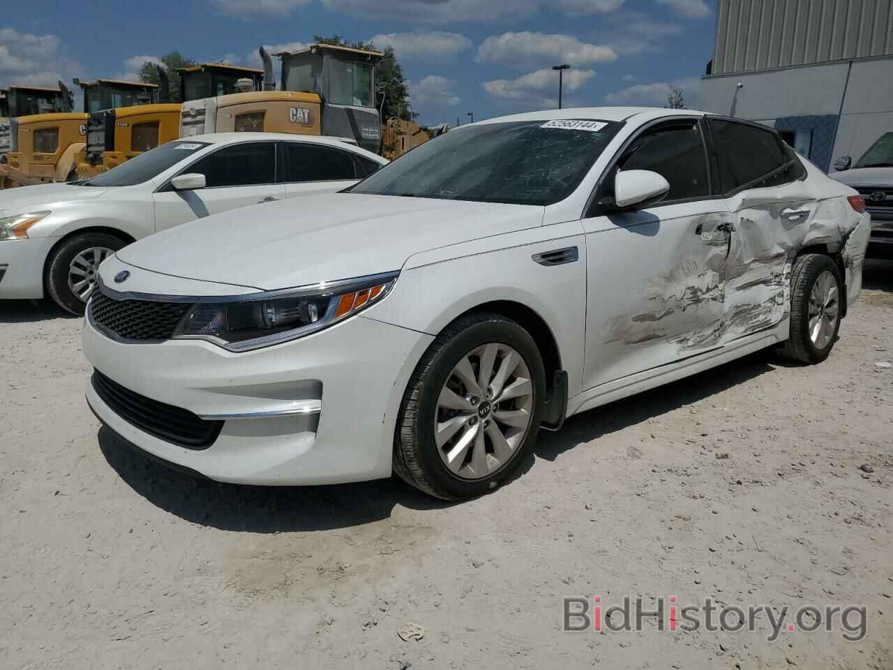 Photo 5XXGT4L32JG257907 - KIA OPTIMA 2018