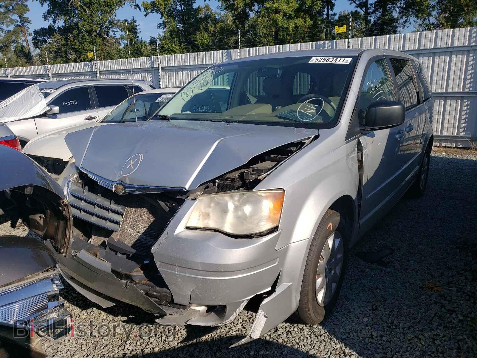 2010 CHRYSLER MINIVAN - VIN: 2A4RR4DE9AR132444 - Фото 2