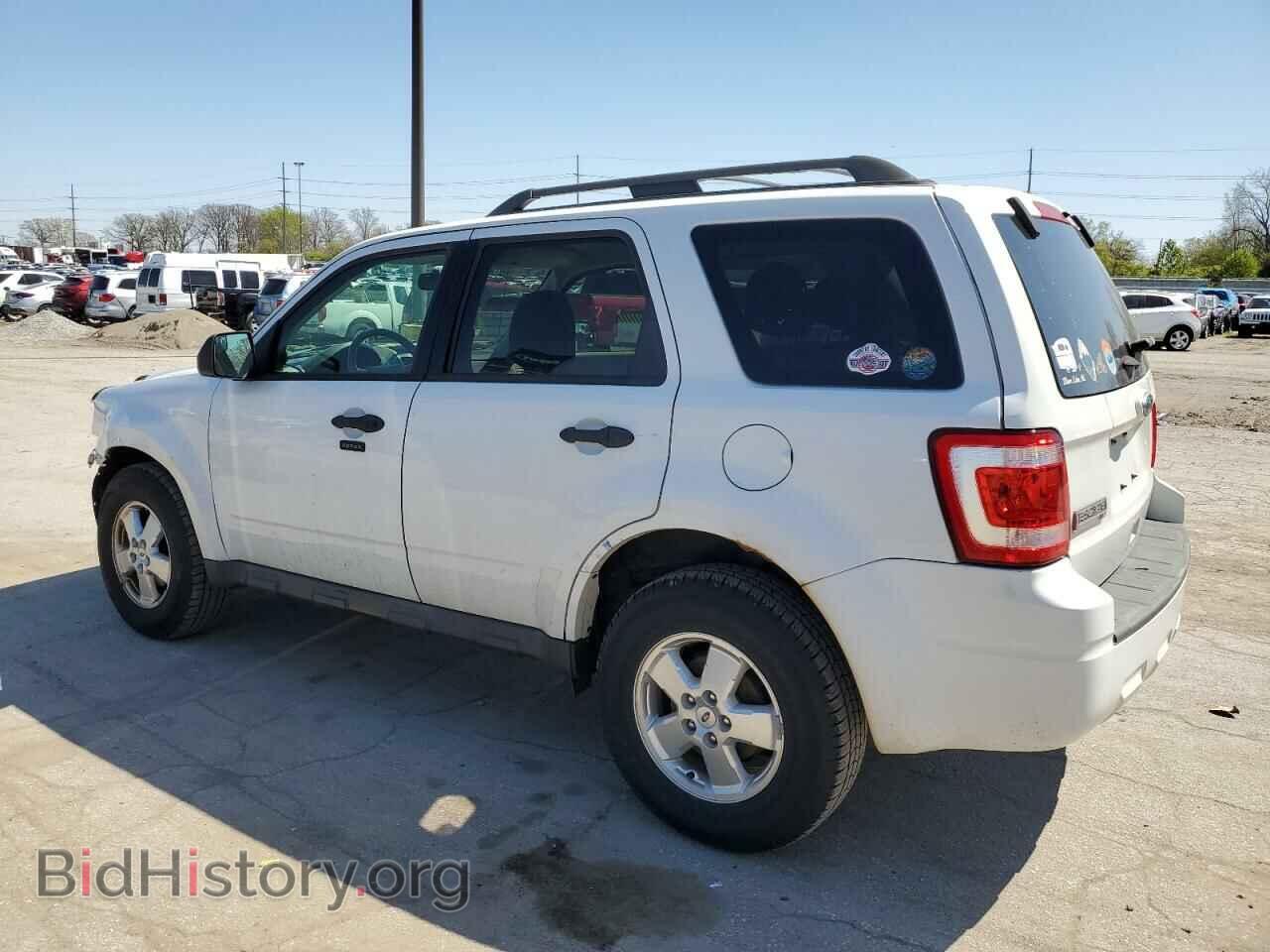 2011 FORD ESCAPE - VIN: 1FMCU0D78BKB93011 - Фото 2