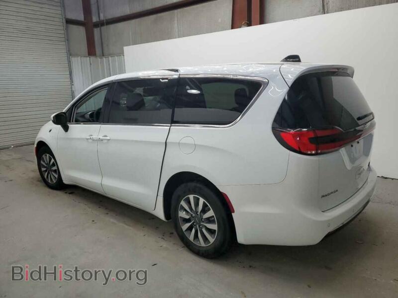 2023 Chrysler PACIFICA (VIN 2C4RC1L75PR608643) — фото 2 из 15