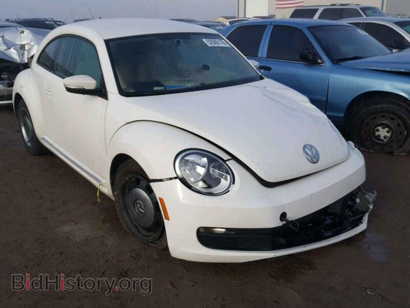 2013 Volkswagen BEETLE (VIN 3VWJP7AT7DM616103) — фото 1 из 8, Copart, повреждение: передняя часть
