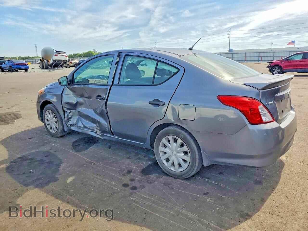 2019 NISSAN VERSA - VIN: 3N1CN7AP3KL828247 - Photo 2