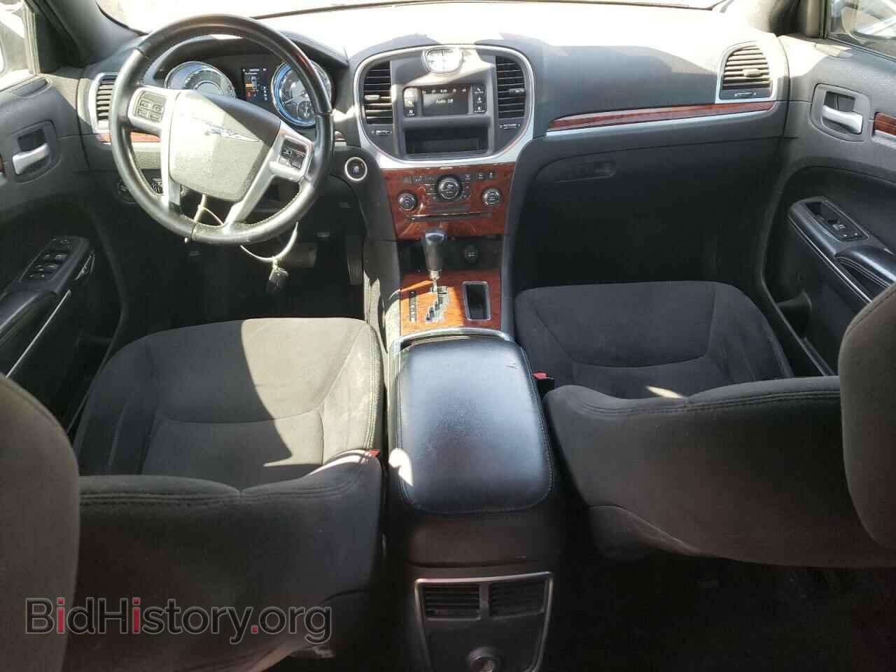 2012 CHRYSLER 300 - VIN: 2C3CCAAG2CH107853 - Фото 8