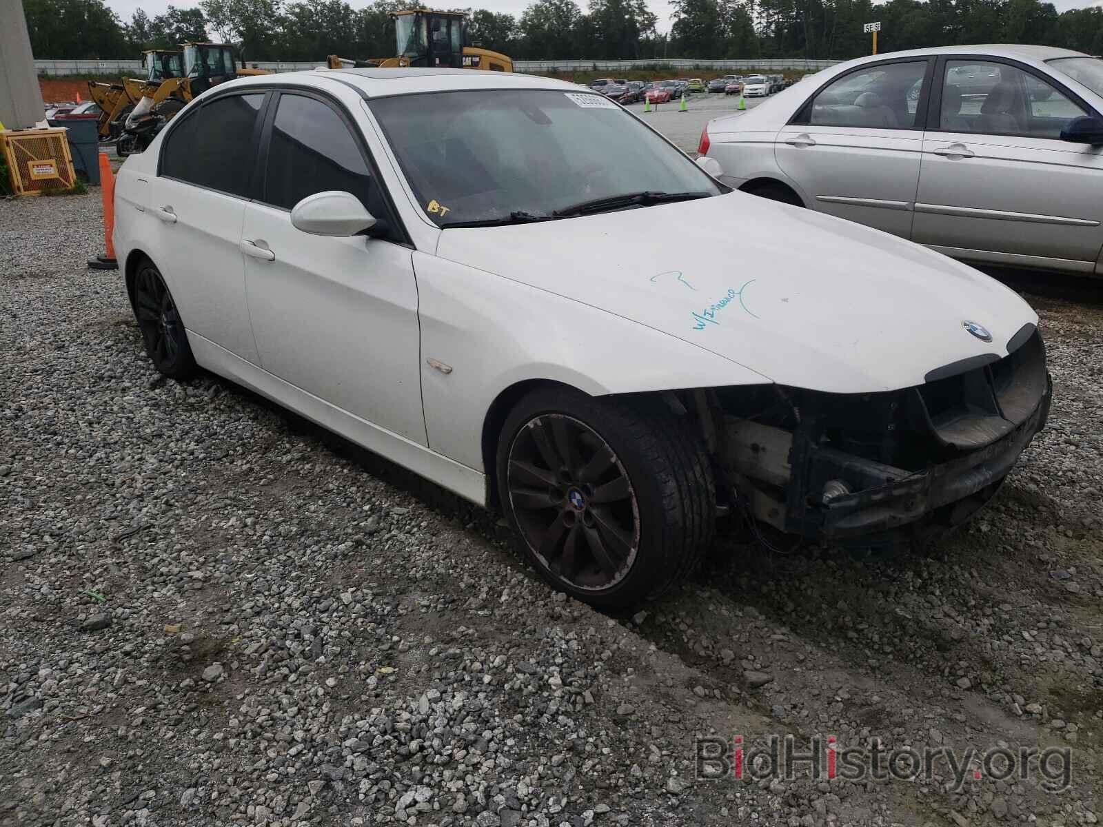 Photo WBAVA37528NL46925 - BMW 3 SERIES 2008