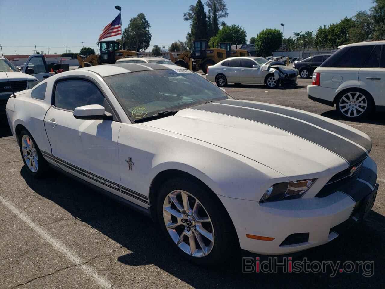 Photo 1ZVBP8AN2A5136953 - FORD MUSTANG 2010