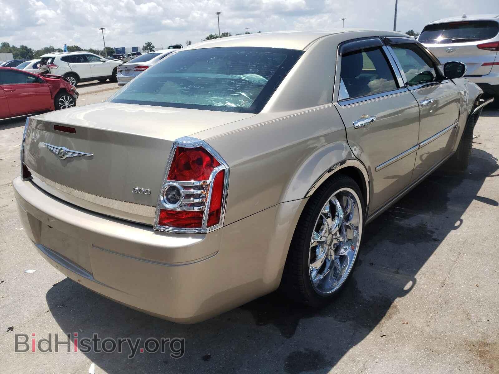 2009 CHRYSLER 300 - VIN: 2C3KA43D29H547621 - Photo 4