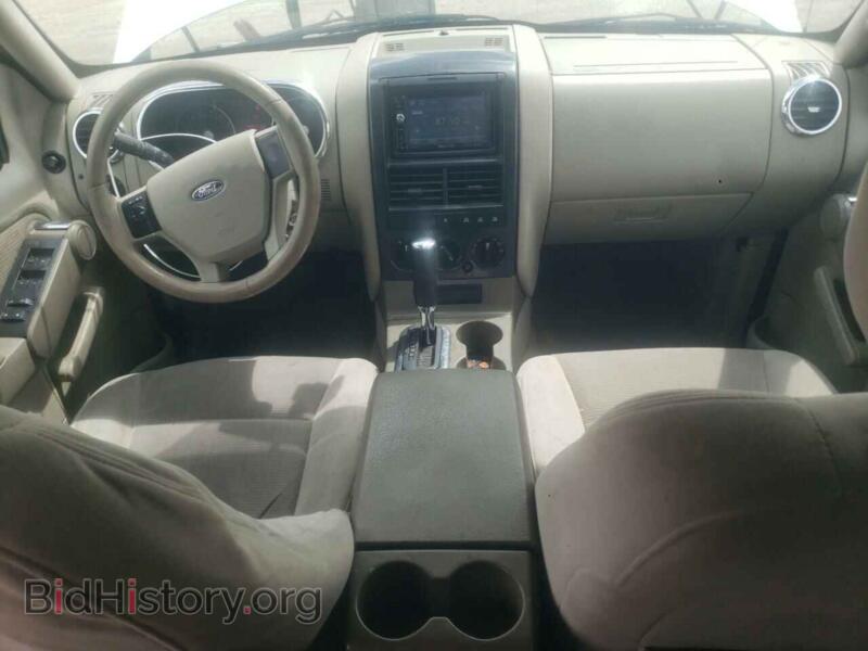 2006 Ford EXPLORER (VIN 1FMEU73E06UB32361) — photo 8 of 12