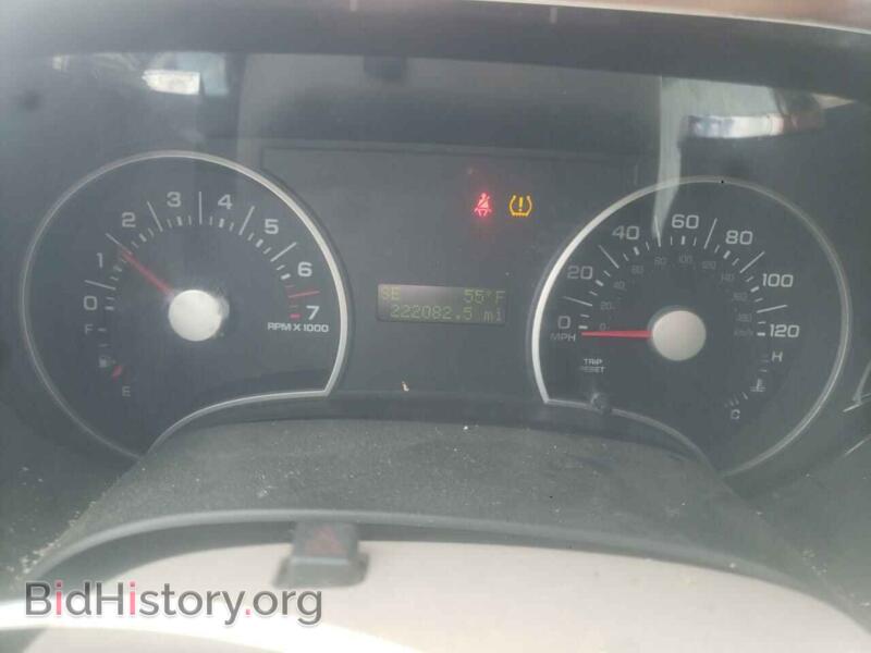 2006 Ford EXPLORER (VIN 1FMEU73E06UB32361) — photo 9 of 12